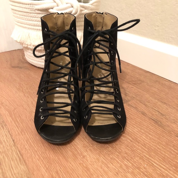 Chinese laundry lace up booties - Picture 3 of 3